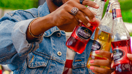 Strongbow Apple Ciders Always On Social Co Maker 2020 Sa 9 5 Out With Friends Red Berries Imagery Social Media Global English